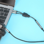 Imagen de Adaptador Auxiliar 3.5 mm 2 a 1